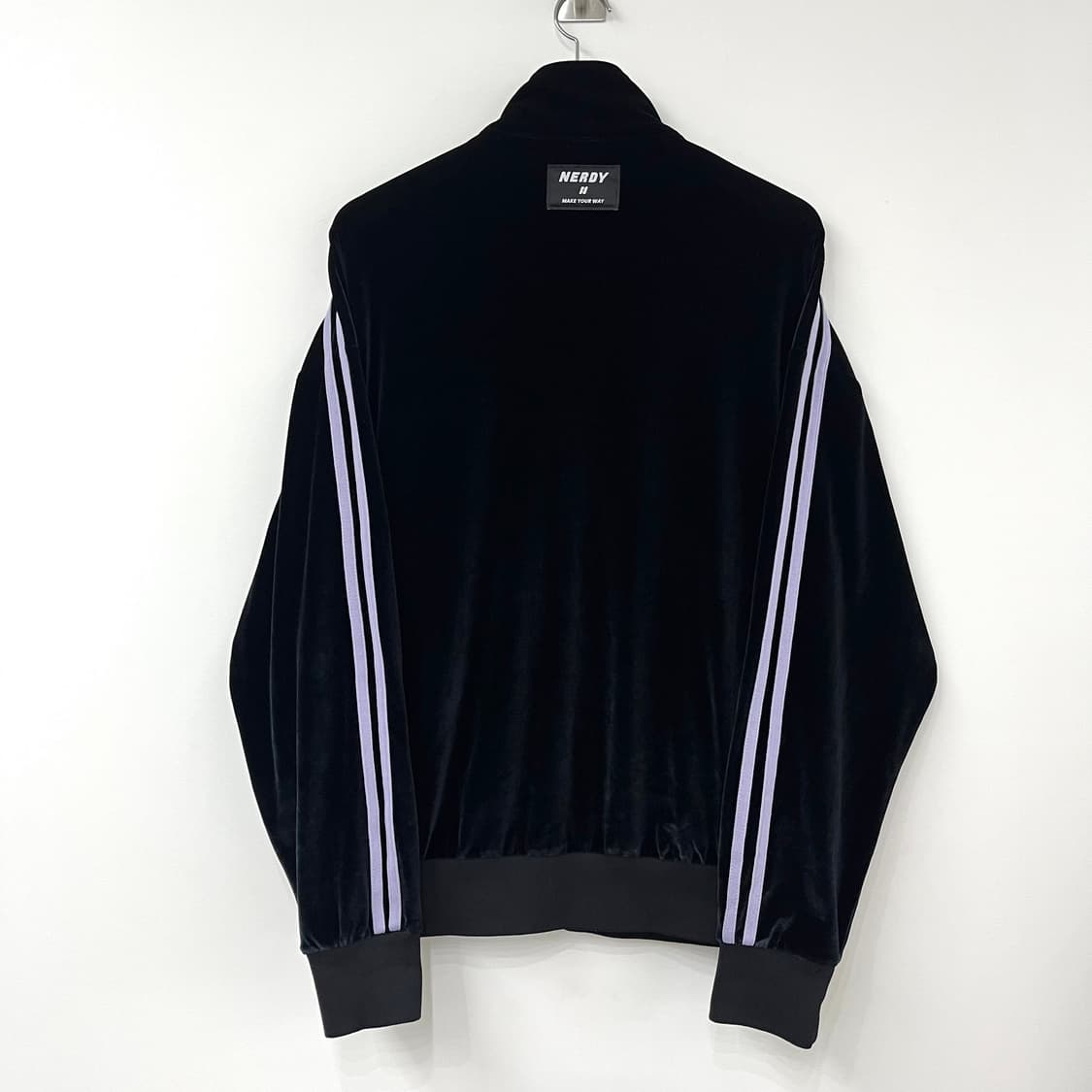 널디 벨벳 연보라 사이드라인 블랙 트랙탑 져지 상품이미지4