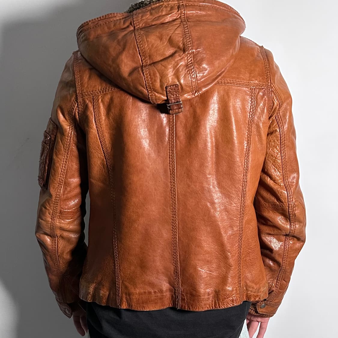 트루릴리전 리얼레더 포켓 후디 자켓 (on.566)   상품이미지4