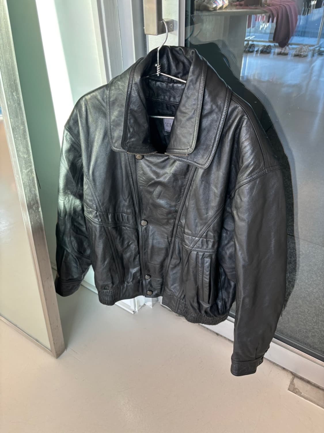 Vintage manifesto Leather Jacket 상품이미지1