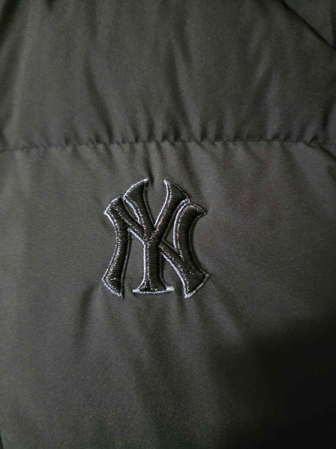 MLB 뉴욕 양키스 빅로고  덕다운 롱패딩. 싸이즈105. 남자 상품이미지7