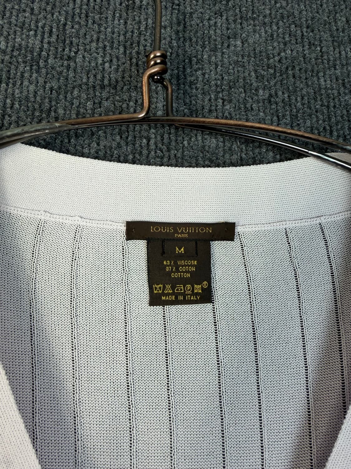 루이비통 3버튼 V넥 니트 상품이미지6