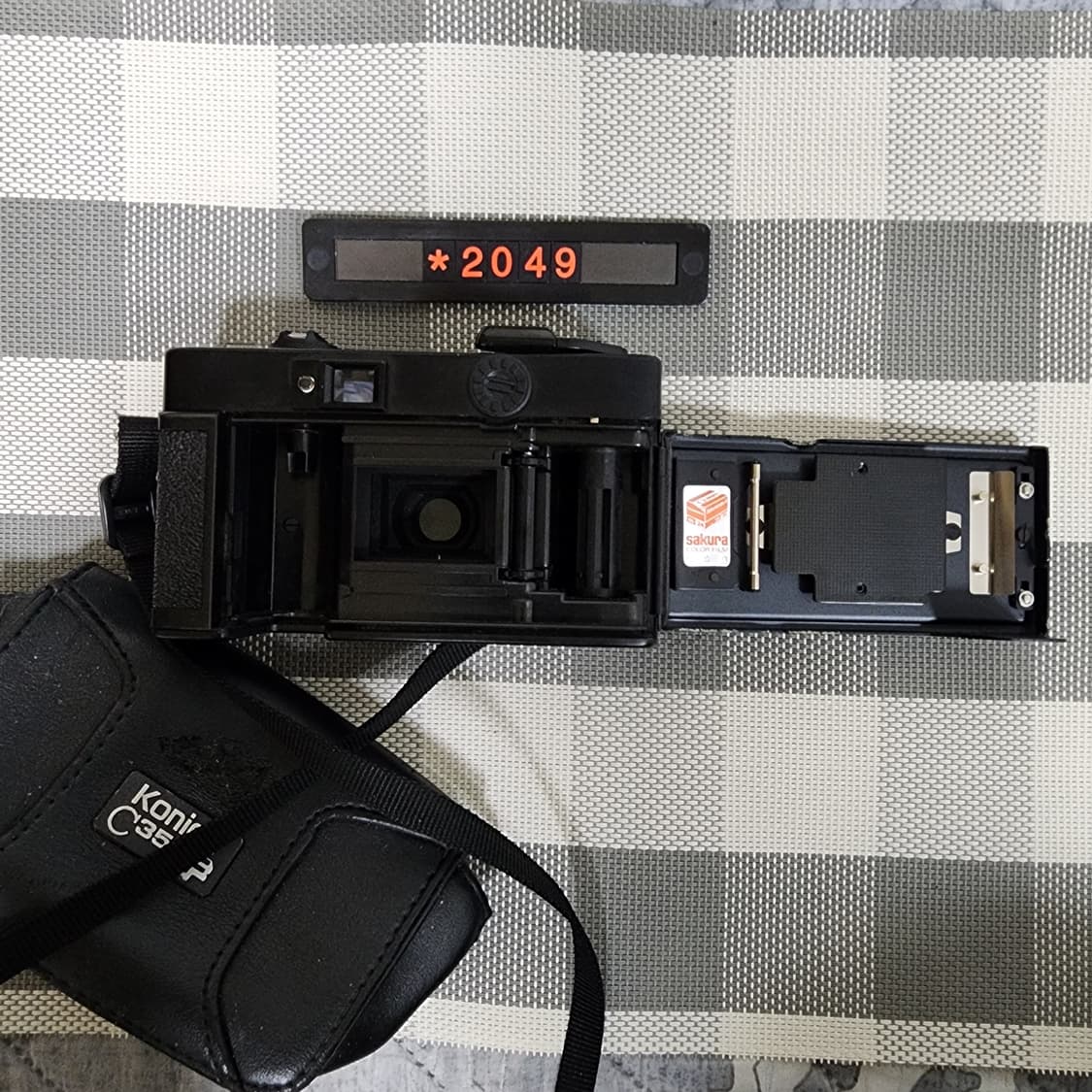 코니카 C 35 EF 필름카메라 케이스포함 상품이미지5