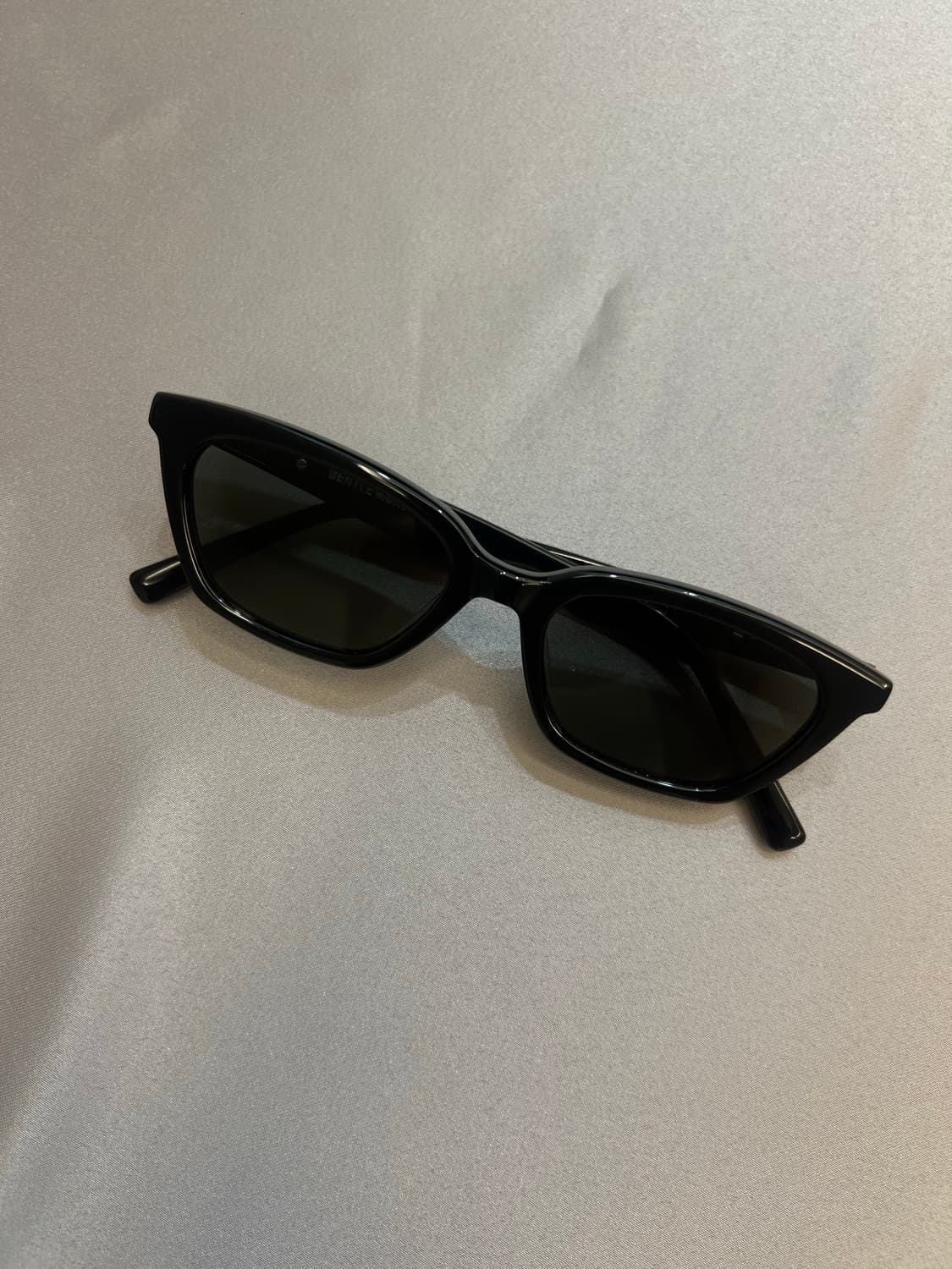 젠틀몬스터 LOTI BLACK 상품이미지2