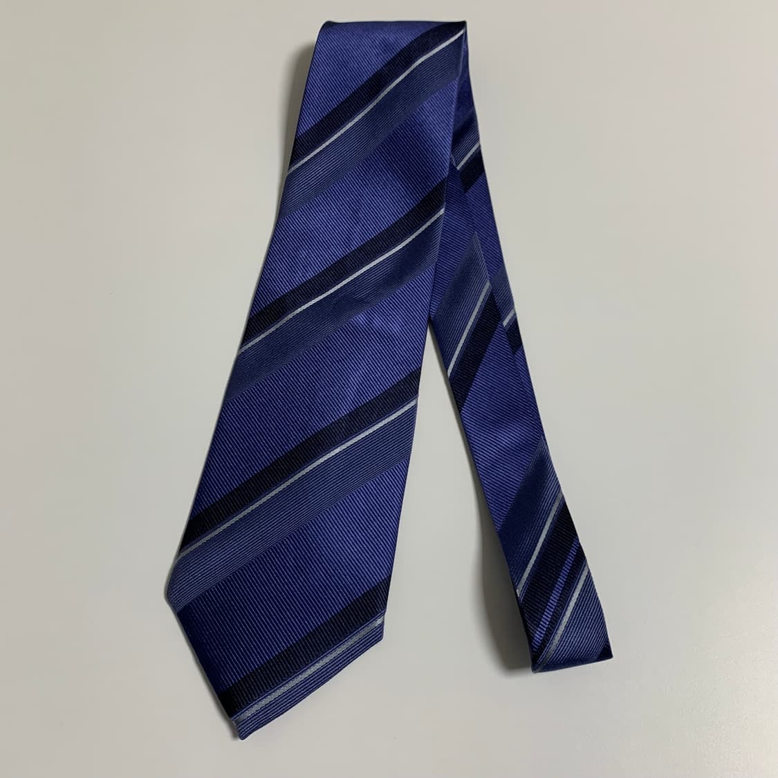 조르지오 아르마니(AMRMANI) 레지멘탈 클래식 정장룩 명품넥타이 A+ 상품이미지8