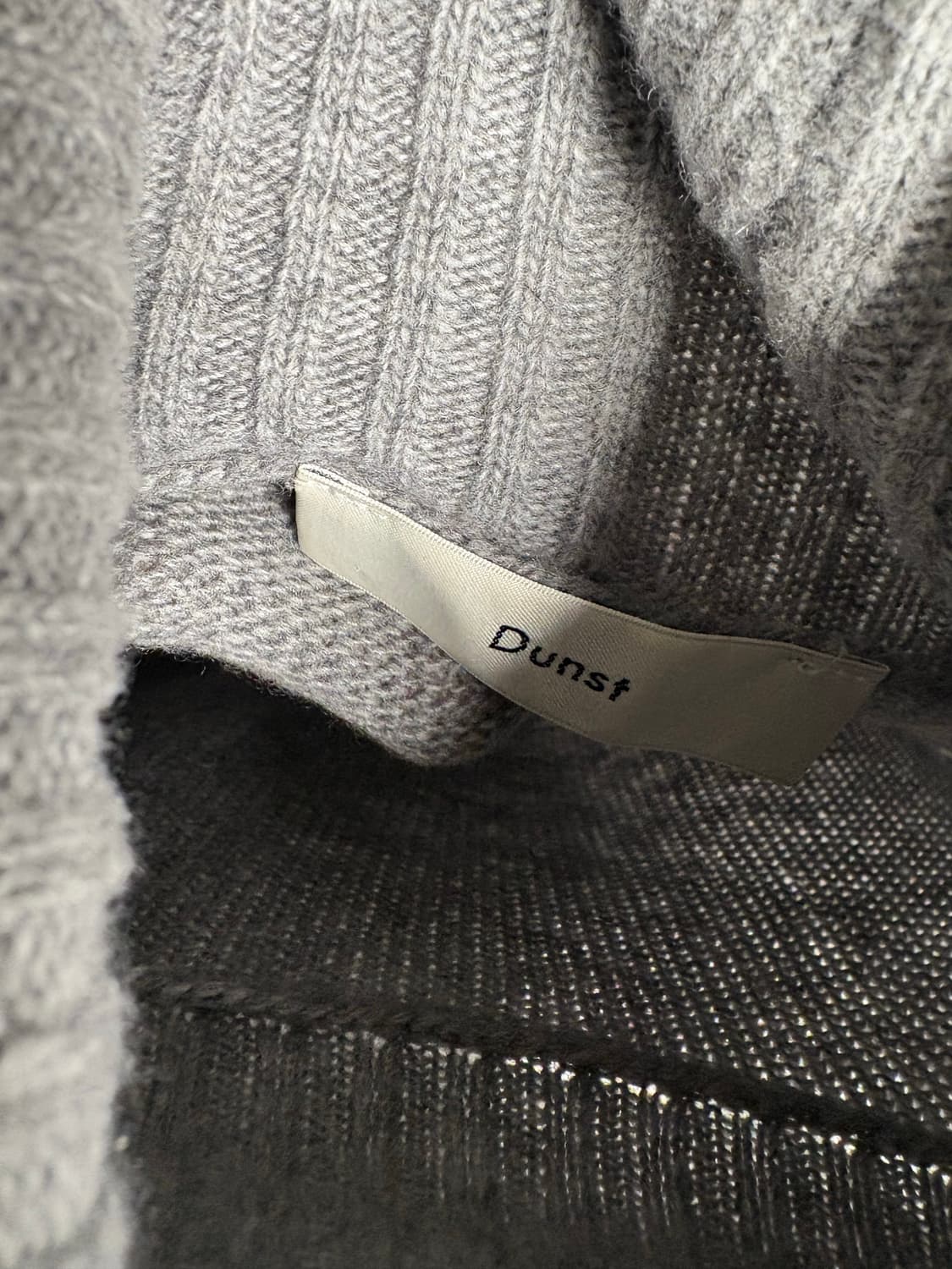 던스트 터틀넥 니트 L 상품이미지6