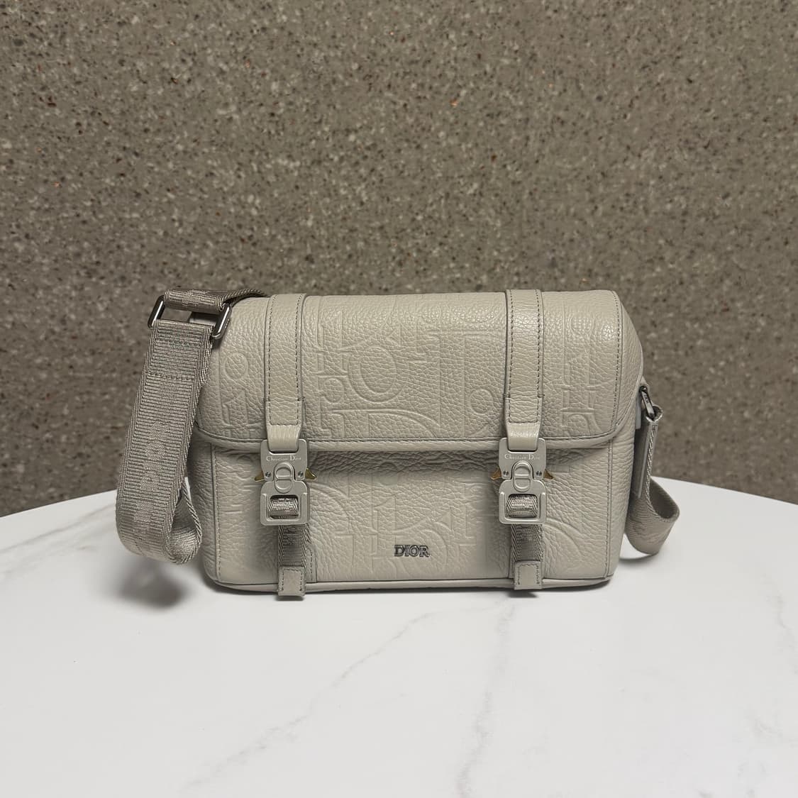 디올 오블리크 힛더로드 메신저백 크로스백 상품이미지1