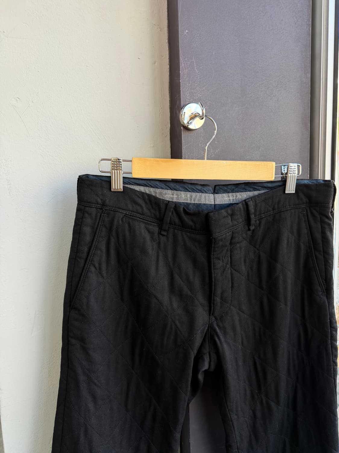 32/ 몽클레어 와펜패치 퀄팅 누빔패딩 팬츠 상품이미지3