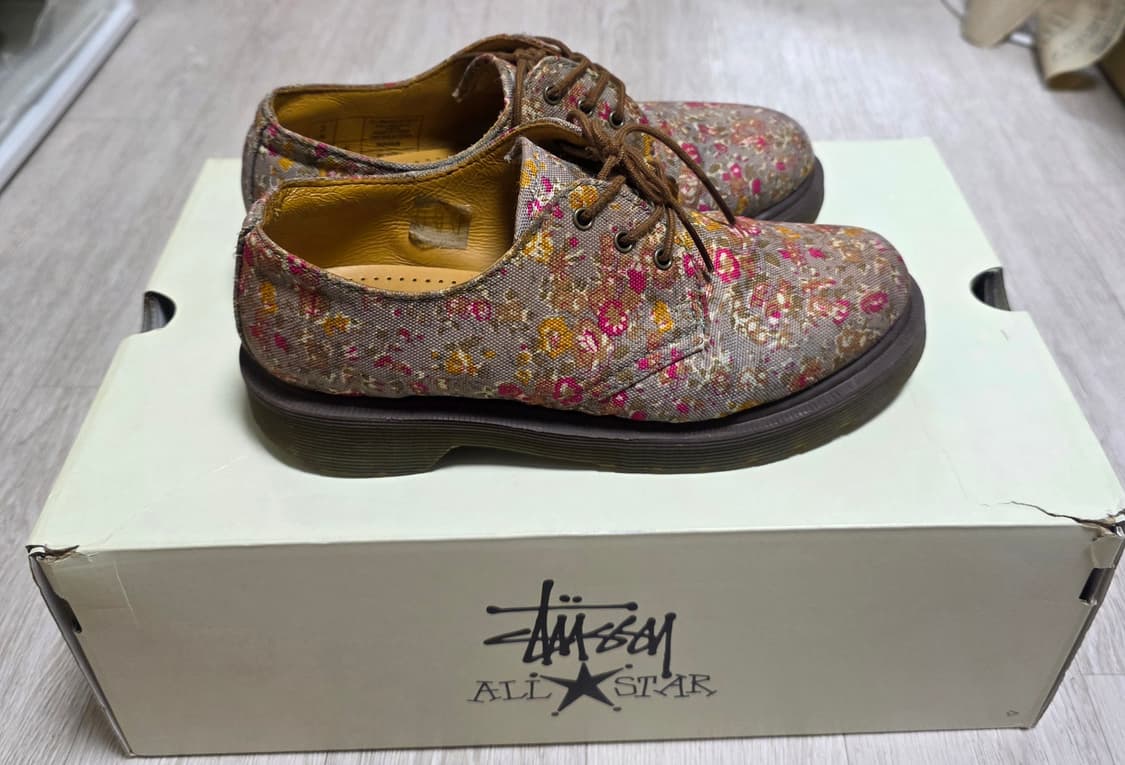 닥터마틴 플로랄 패턴 3홀슈즈 225 상품이미지7