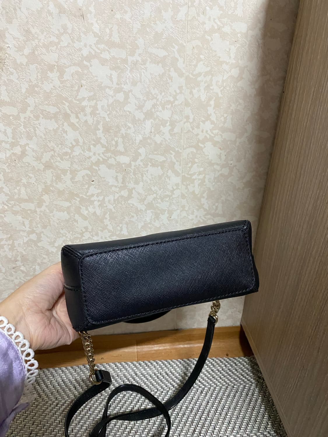 케이트 스페이드 블랙 미니 크로스백 상품이미지6