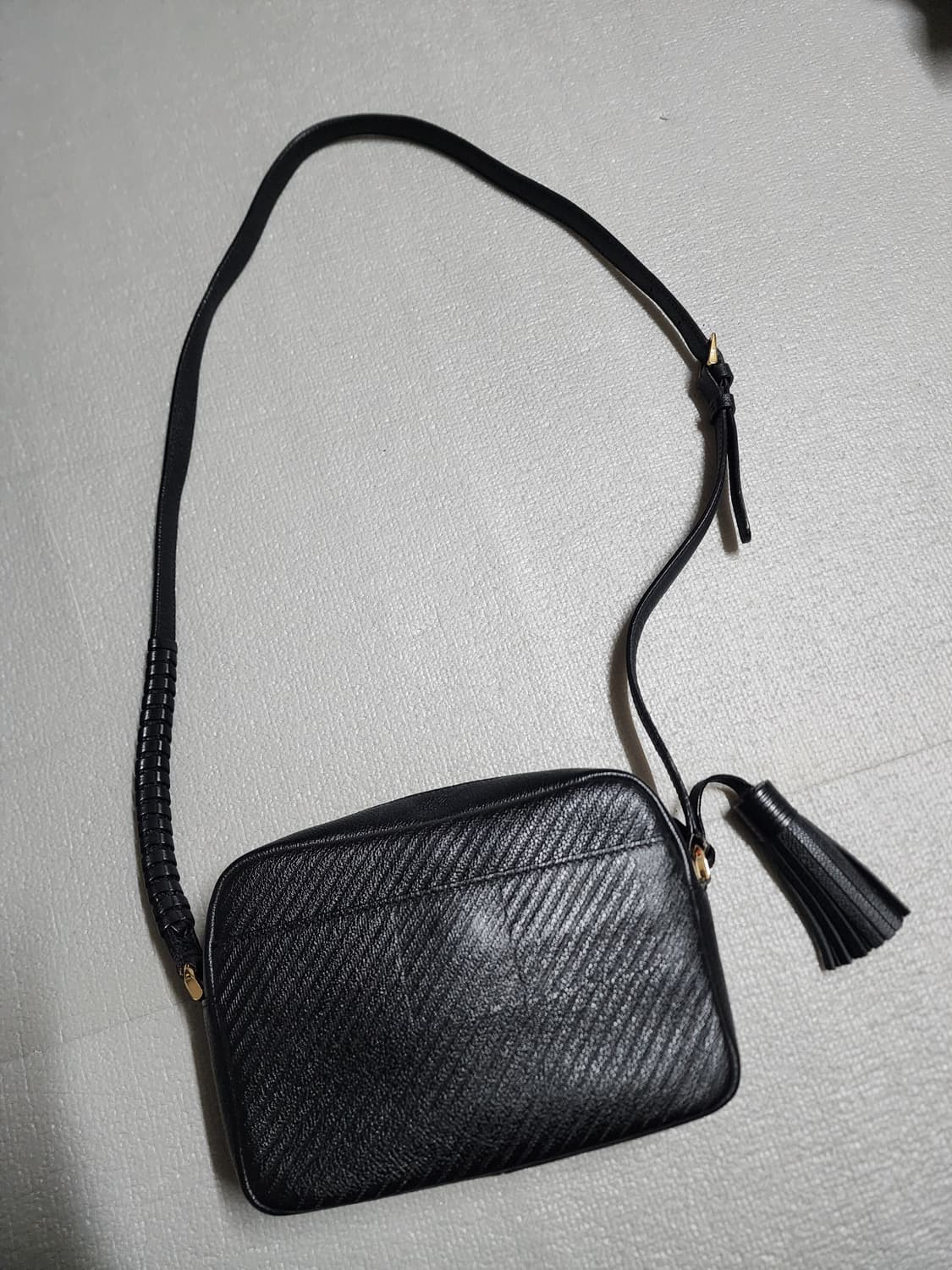 닥스 블랙 하우스체크 경판 가죽 크로스백 상품이미지2