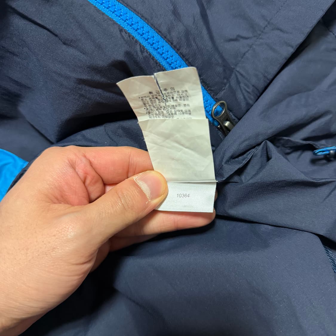 마운틴하드웨어 심실링 경량 바람막이 상품이미지5