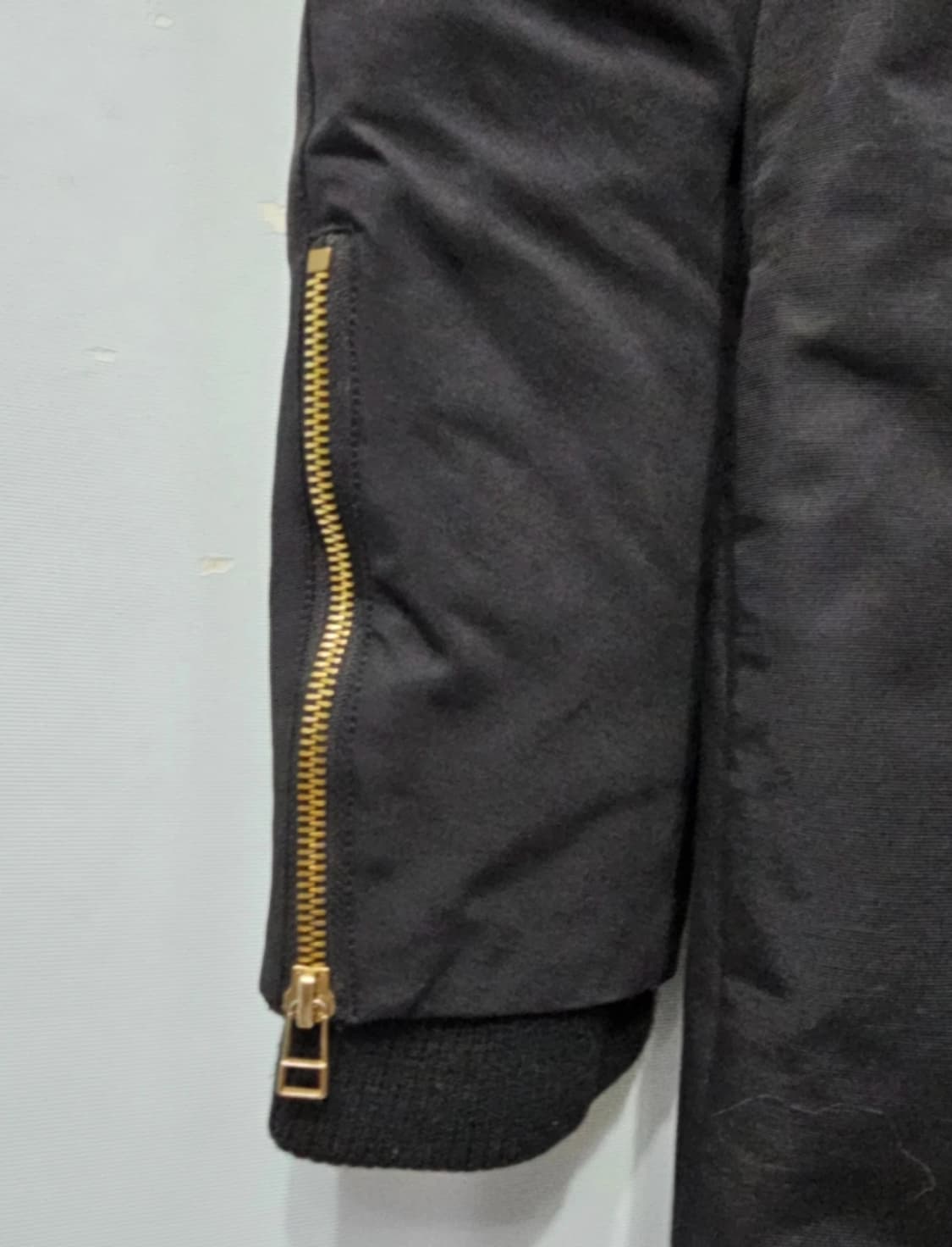 무스너클 금장 스틸링 에디션 패딩 상품이미지5