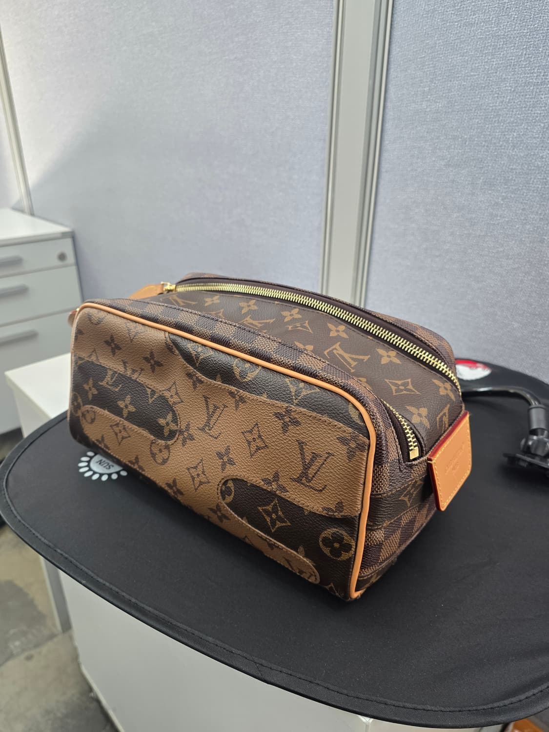 [정품] 루이비통 돕키트 상품이미지1