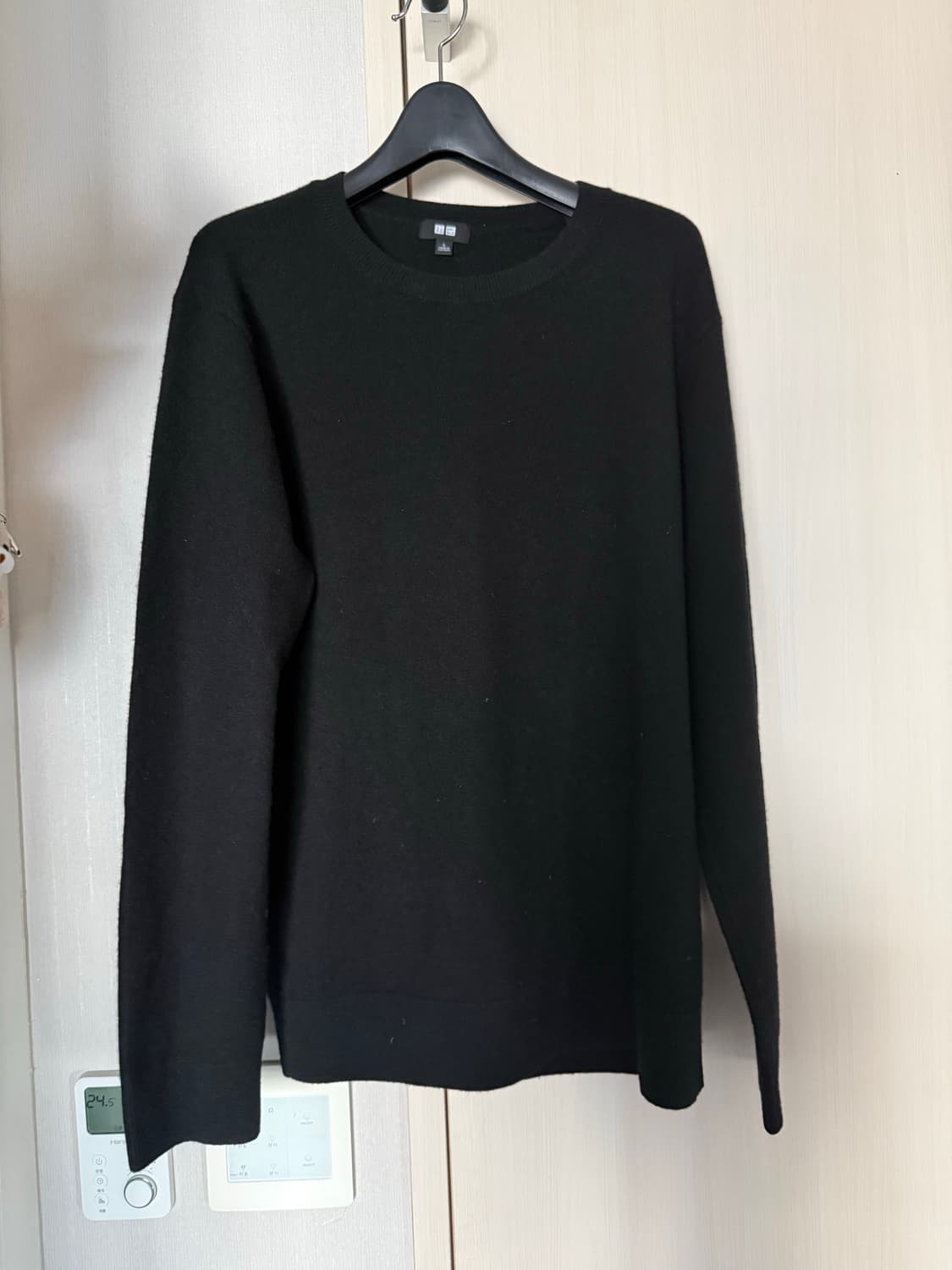 유니클로 캐시미어 크루넥 니트 상품이미지1