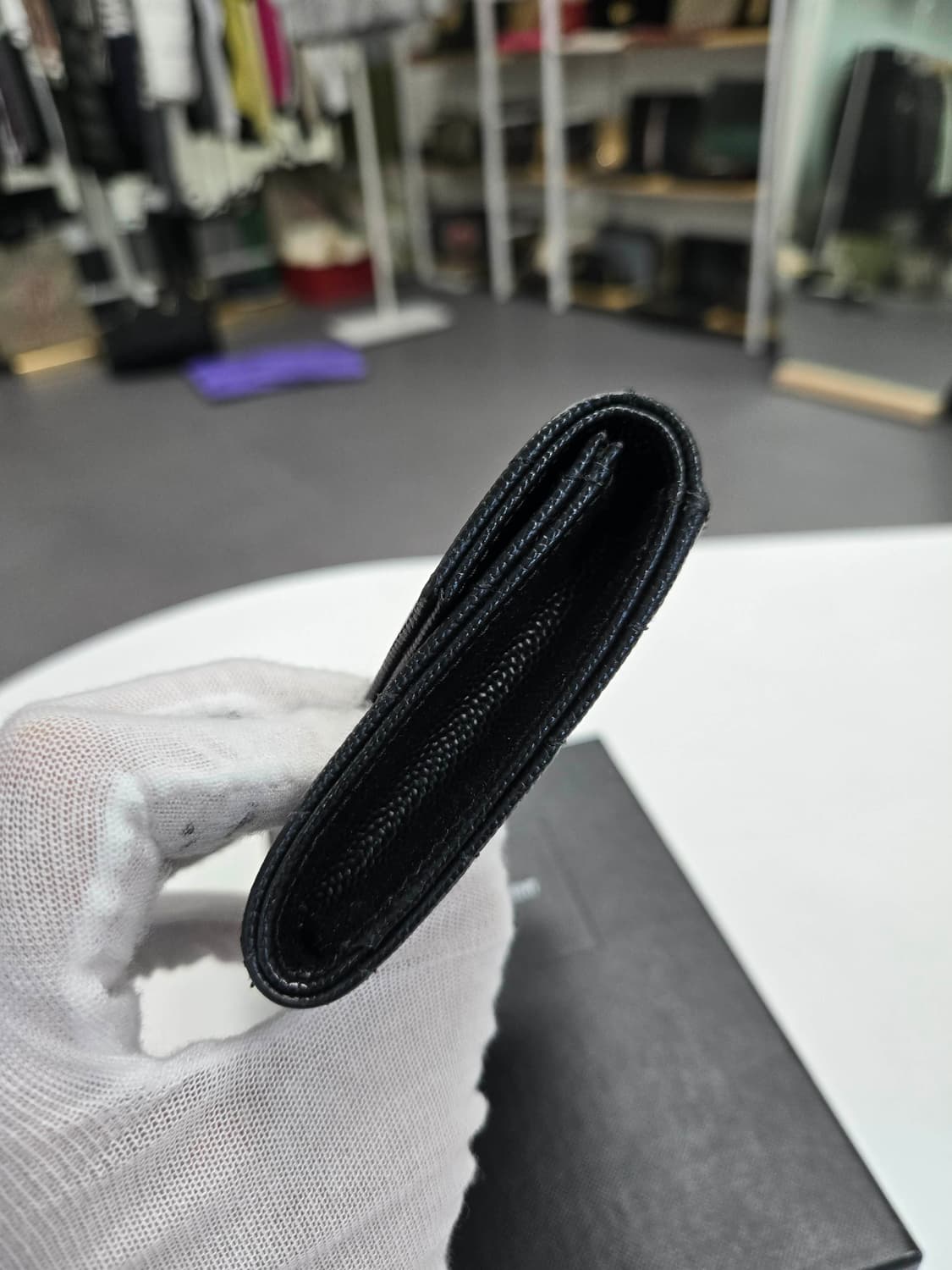 [50%할인] 입생로랑 엔벨로프 반지갑 상품이미지4