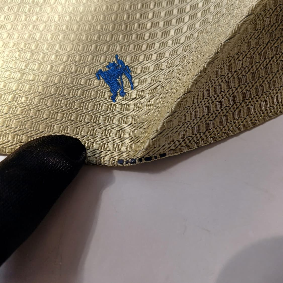 버버리 실크 옐로우 텍스처 패턴 넥타이 9.2cm B등급 E792
 상품이미지7