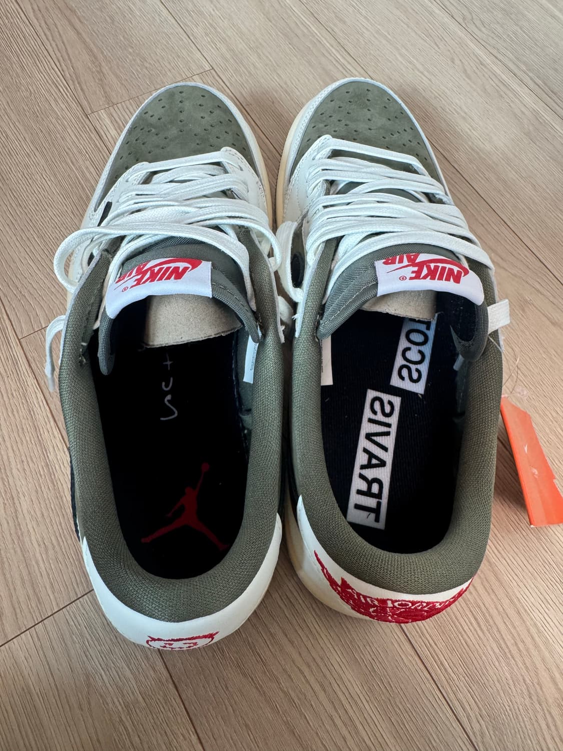 조던 1 x 트래비스 스캇 레트로 로우 OG SP 리버스 올리브 상품이미지6