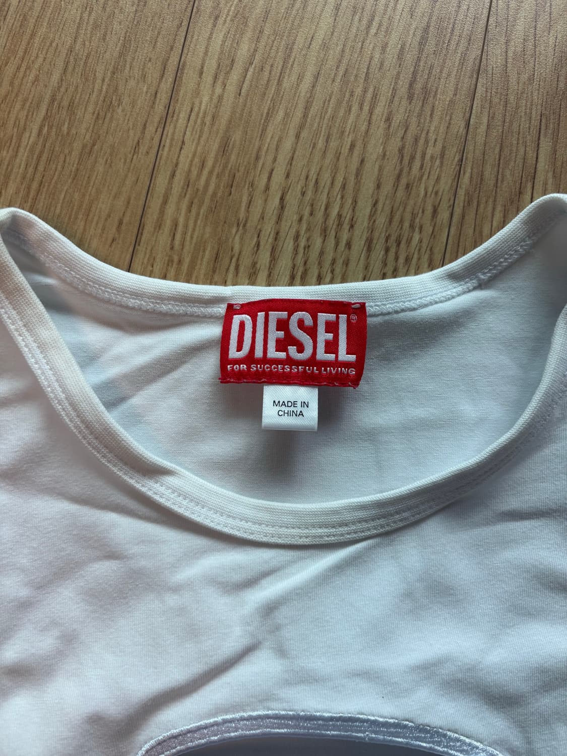 Diesel 디젤 화이트 피카부 티셔츠 상품이미지3