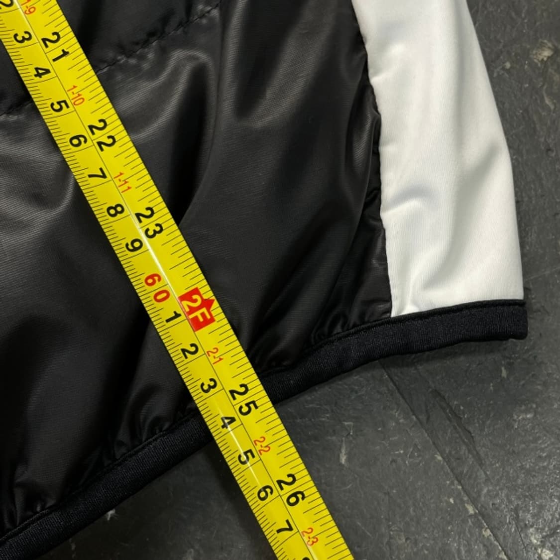 100 아디다스 골프 반팔 구스다운 패딩  상품이미지7