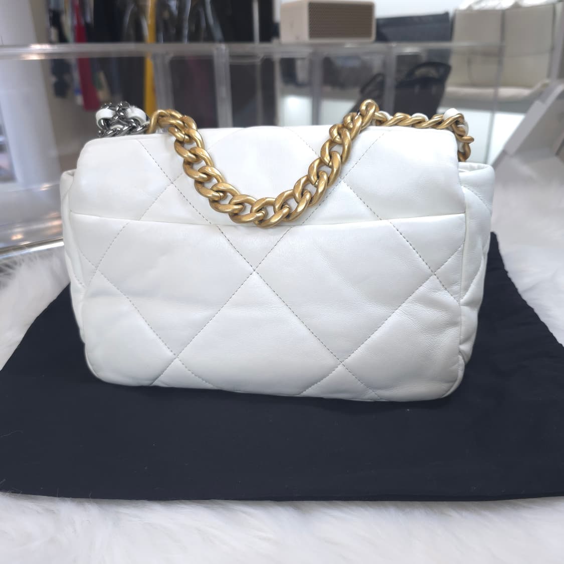 [중고/정품] 샤넬 19 플립백 화이트 상품이미지2