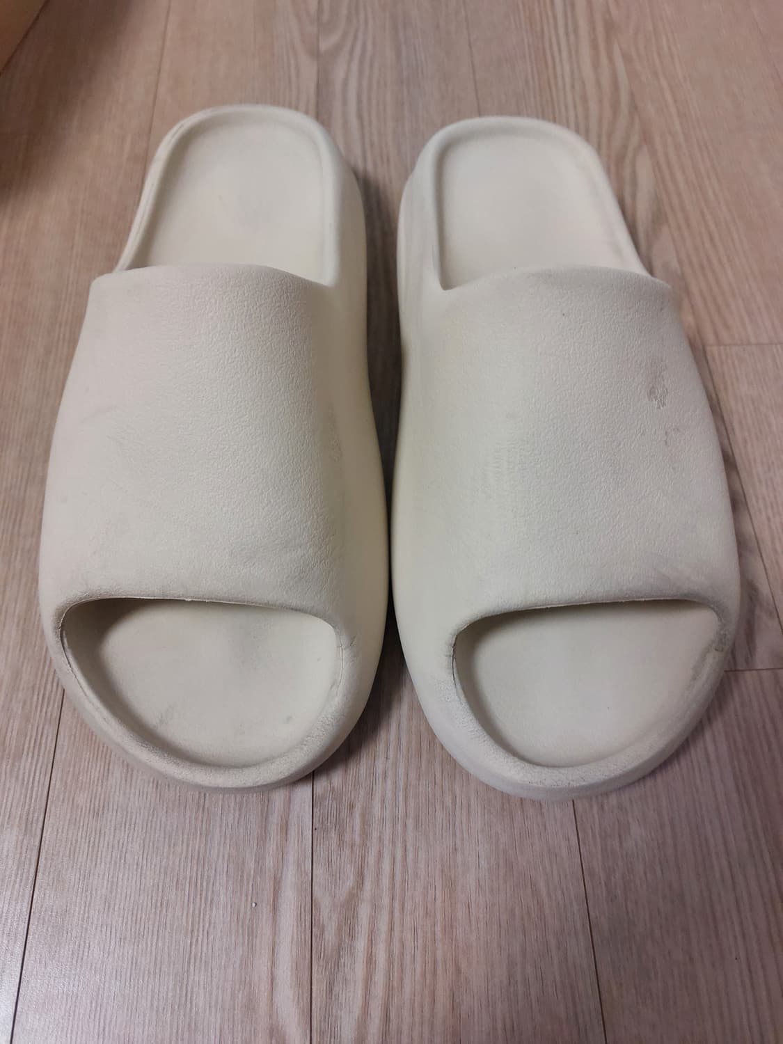 아디다스 이지 슬라이드 본 상품이미지3