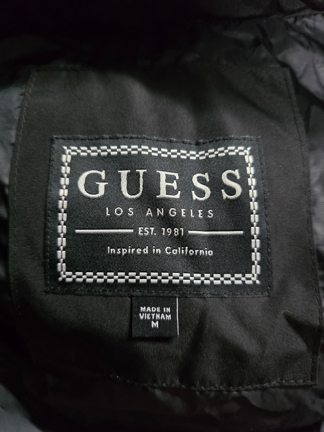 GUESS 게스 남자 덕다운 패딩점퍼.
싸이즈 95 m
 상품이미지6