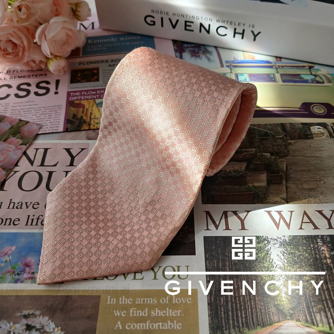 지방시 실크 핑크 다이아 패턴 넥타이 9.6cm A등급 A18846
 상품이미지1