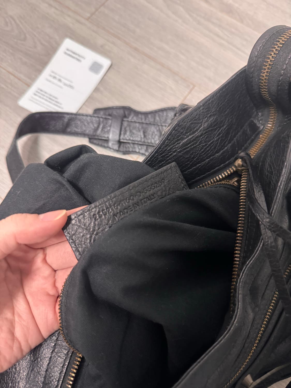 정품 발렌시아가 시티백 미듐 블랙 상태 S급 상품이미지5