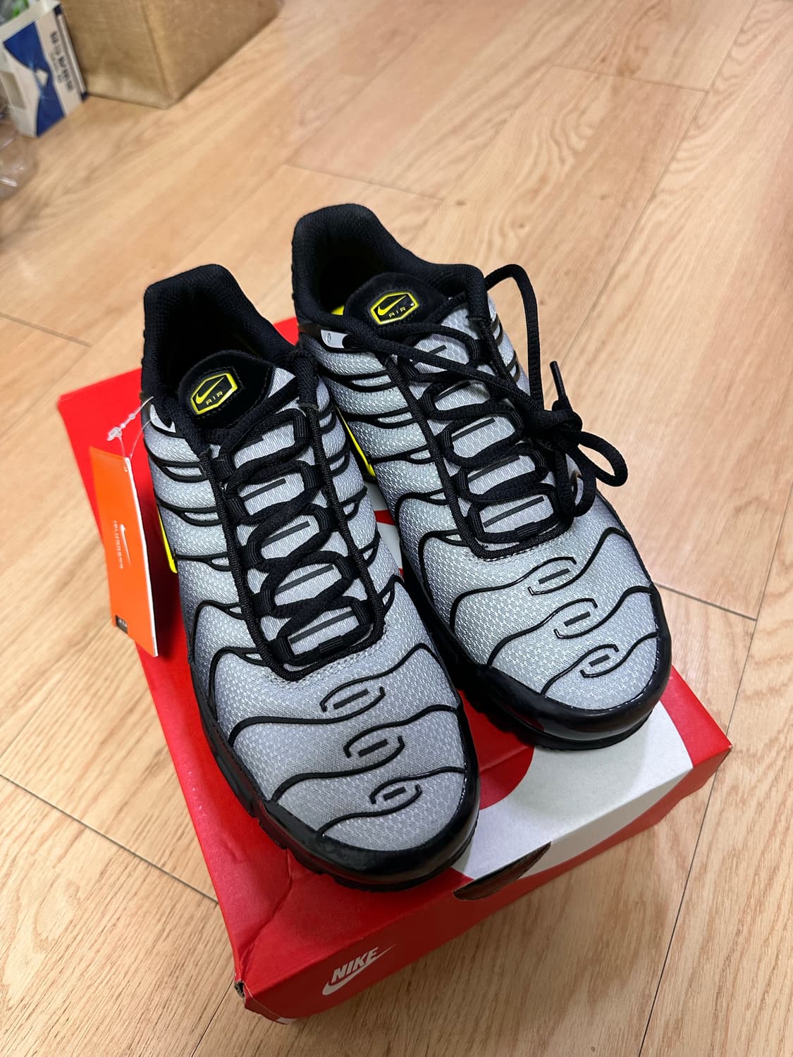 나이키 에어맥스 플러스 245 새상품 상품이미지3