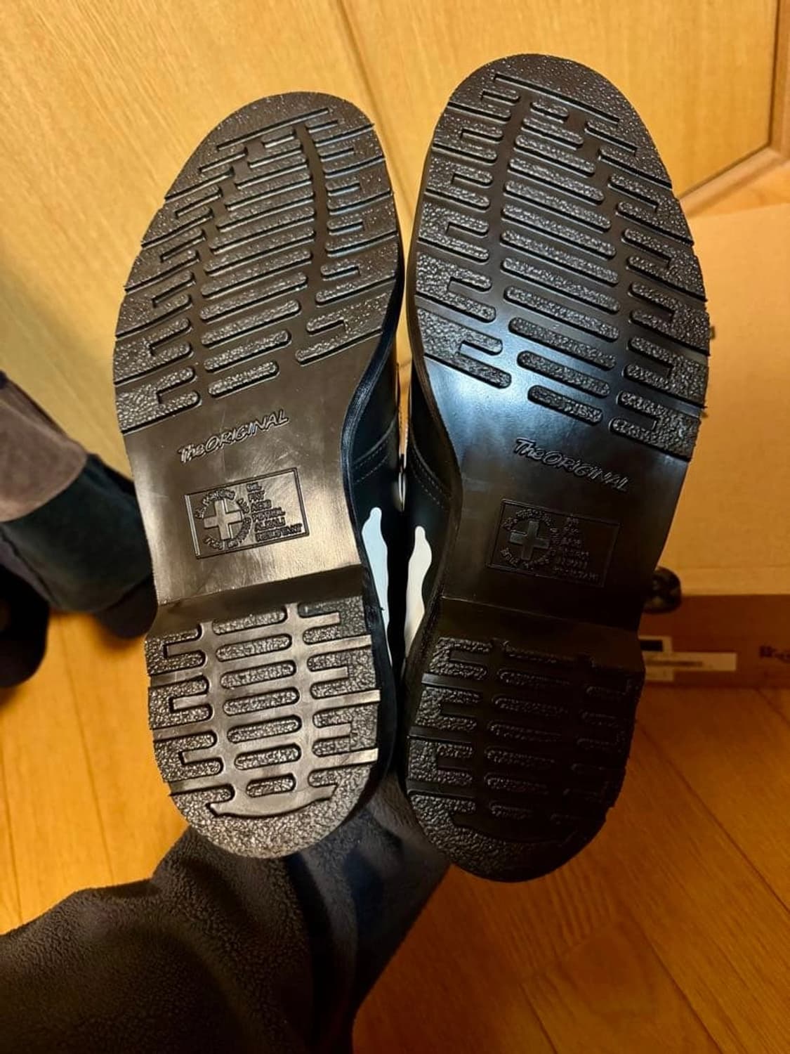 닥터마틴 x 슈프림 1461 3-아이 슈 블랙 280 상품이미지3