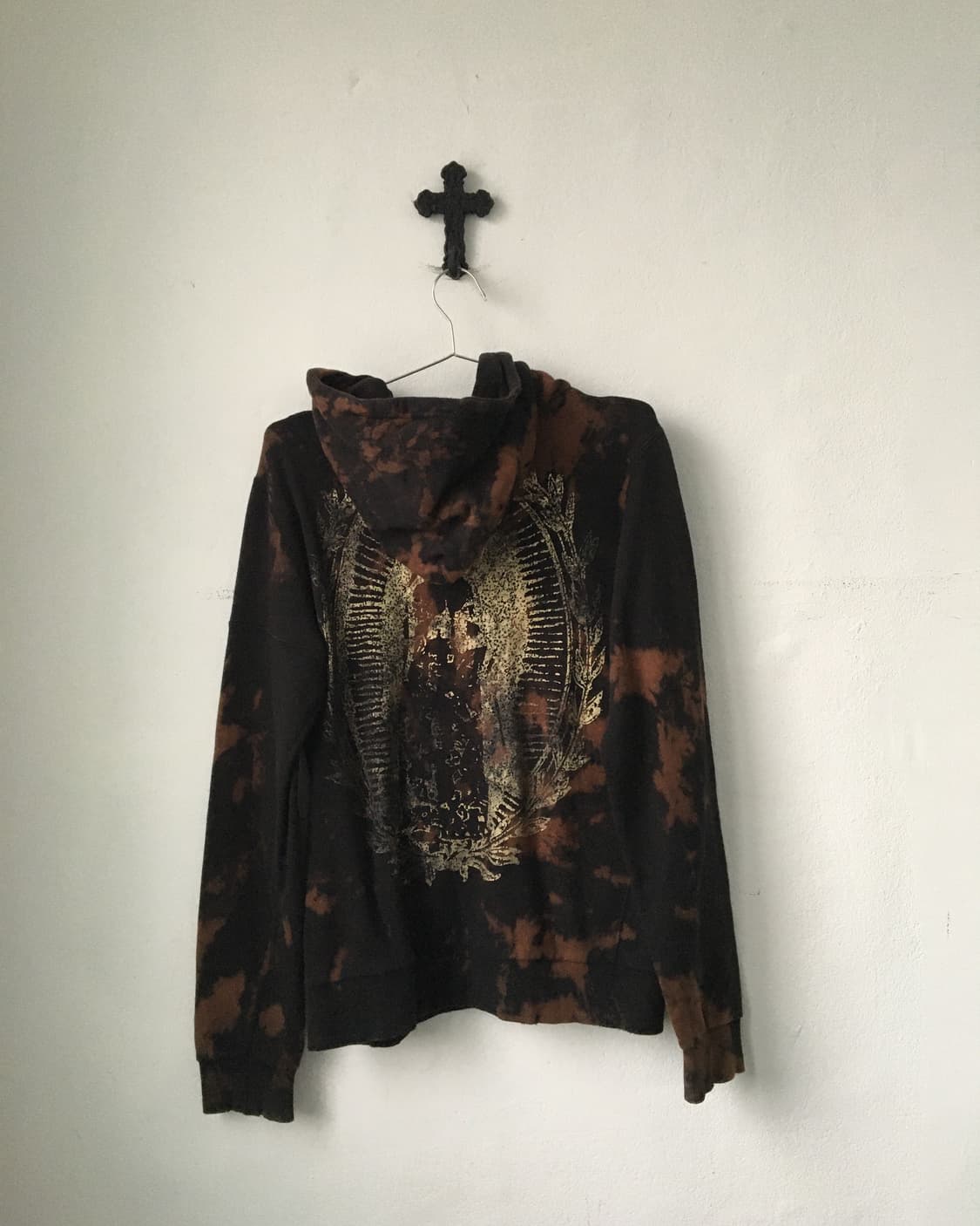 Back printing dyed hood zip up 상품이미지1