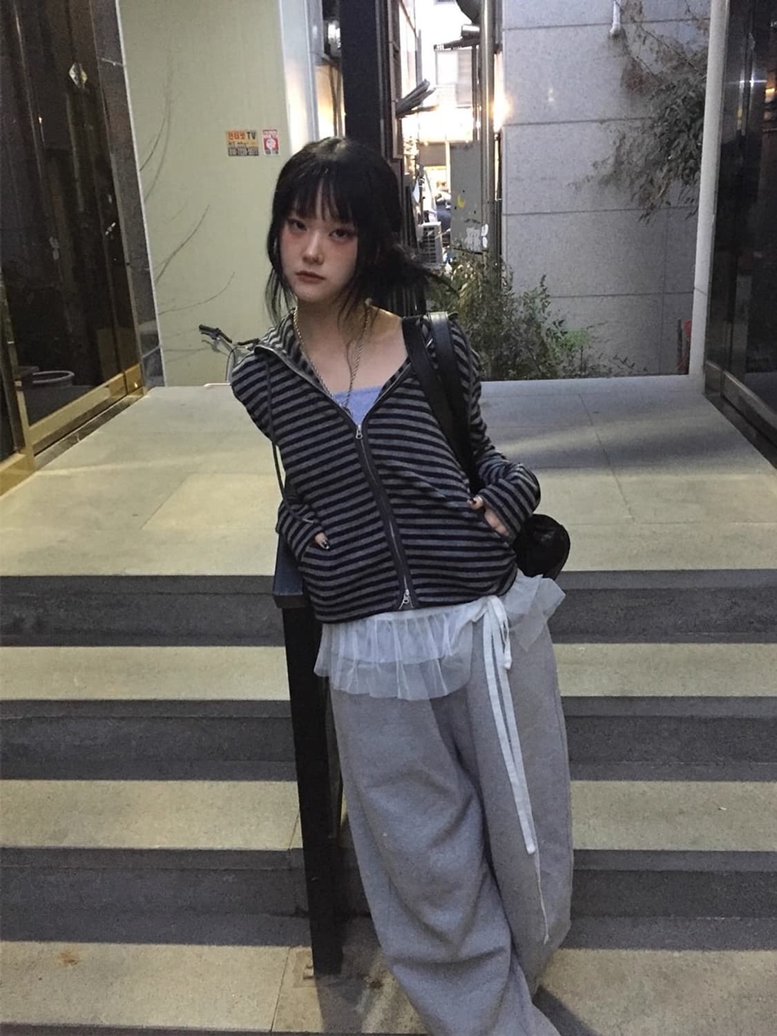 투웨이 스트라이프 후드 집업 상품이미지2