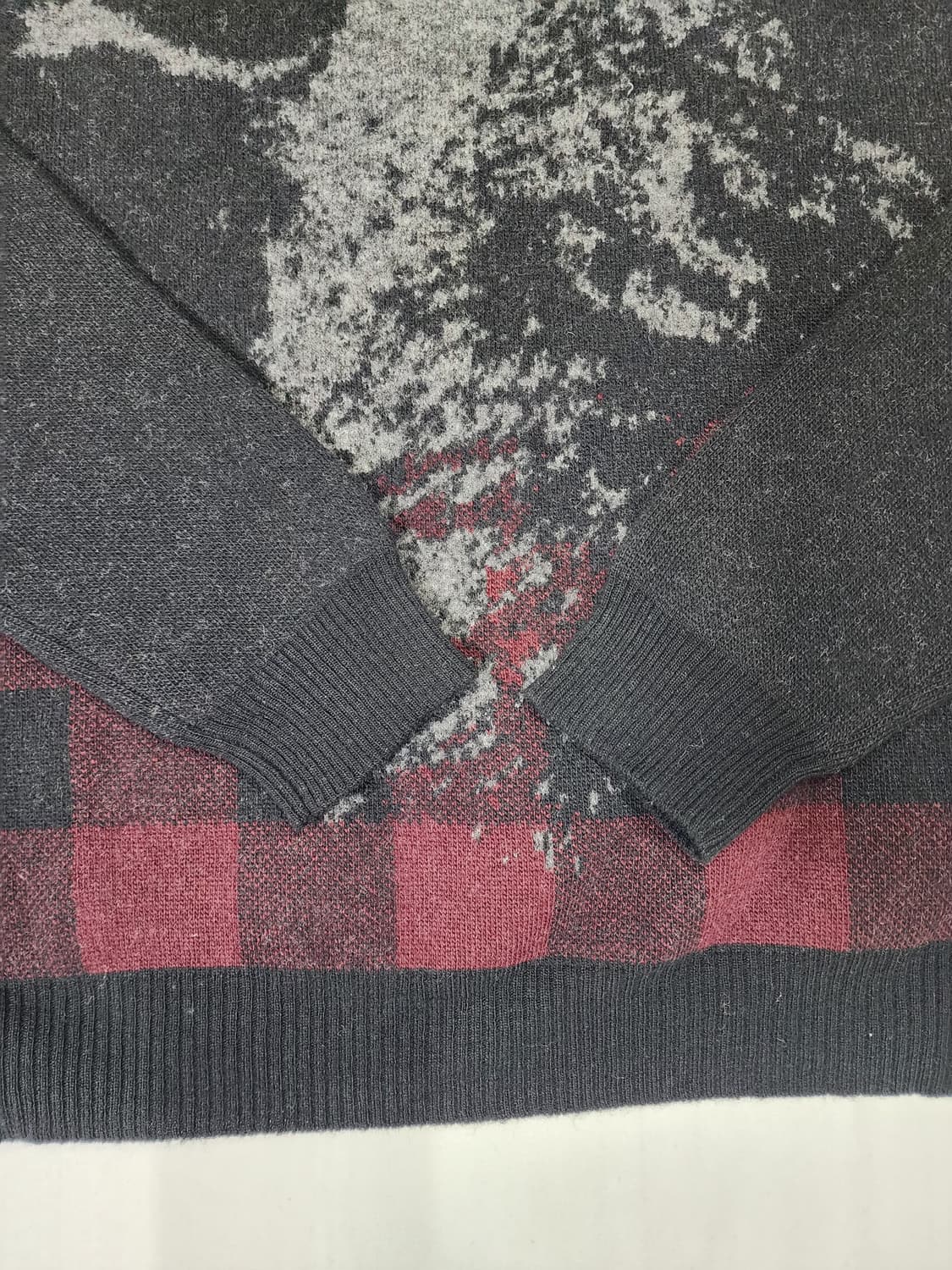 몽클레어 남성 울프 와펜 니트 스웨터 상품이미지4