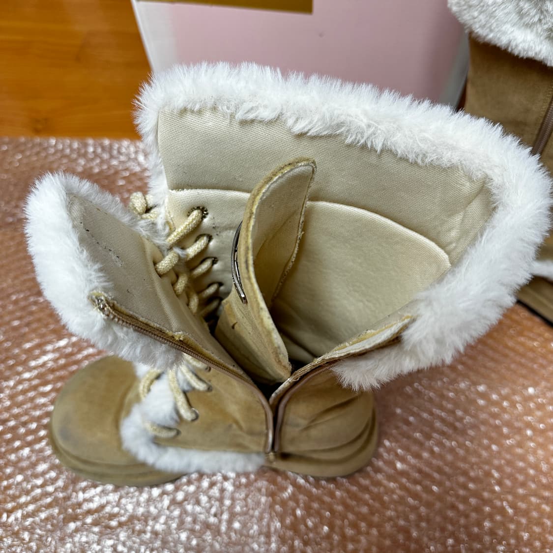 루루서울 엔젤퍼부츠 베이지 미디 235 상품이미지10