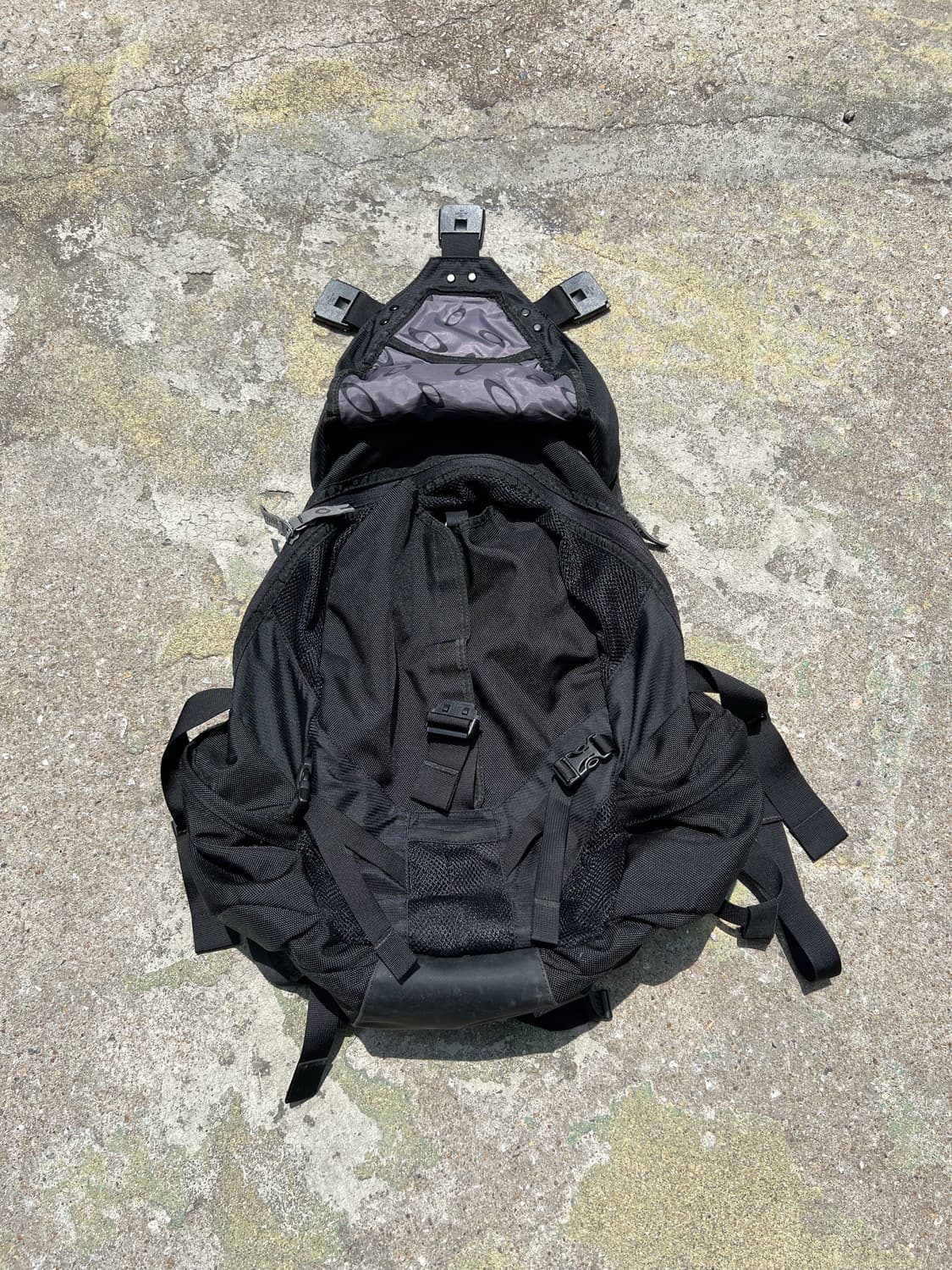 Oakley Icon 3.0 Black Backpack 상품이미지5