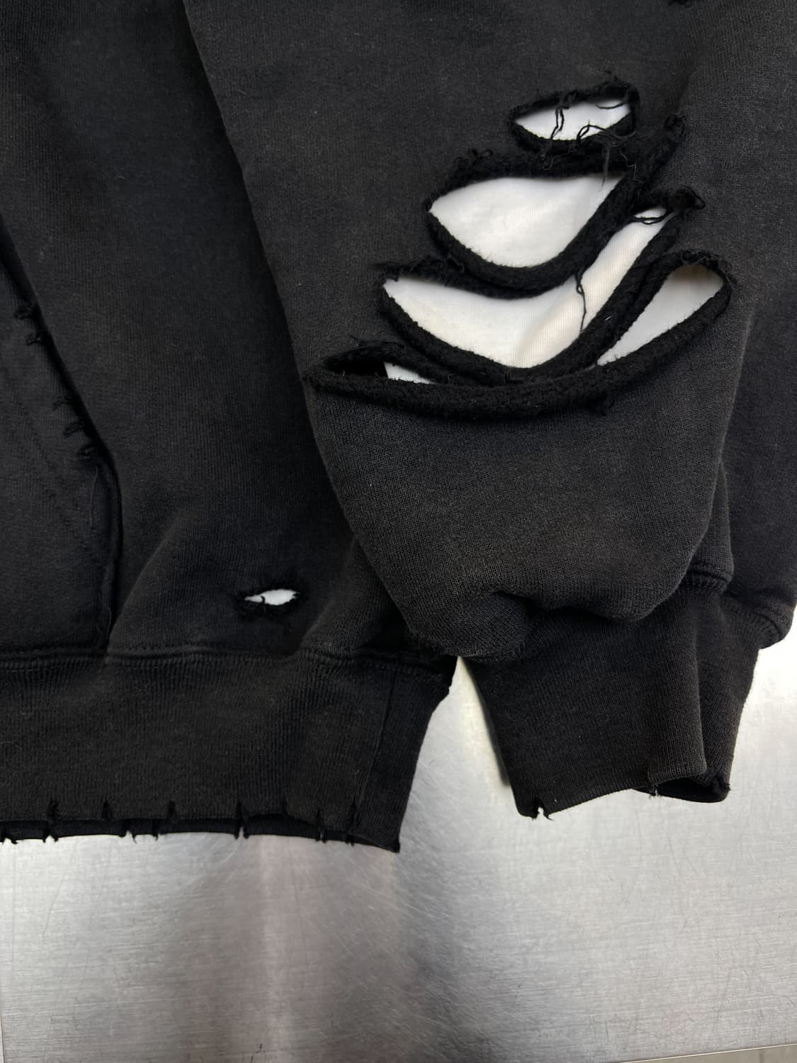 발렌시아가 22fw 디스트로이드 후디 상품이미지5