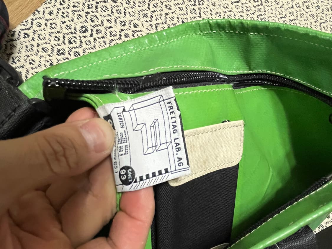 프라이탁 F202 리랜드 숄더 토트백 상품이미지4