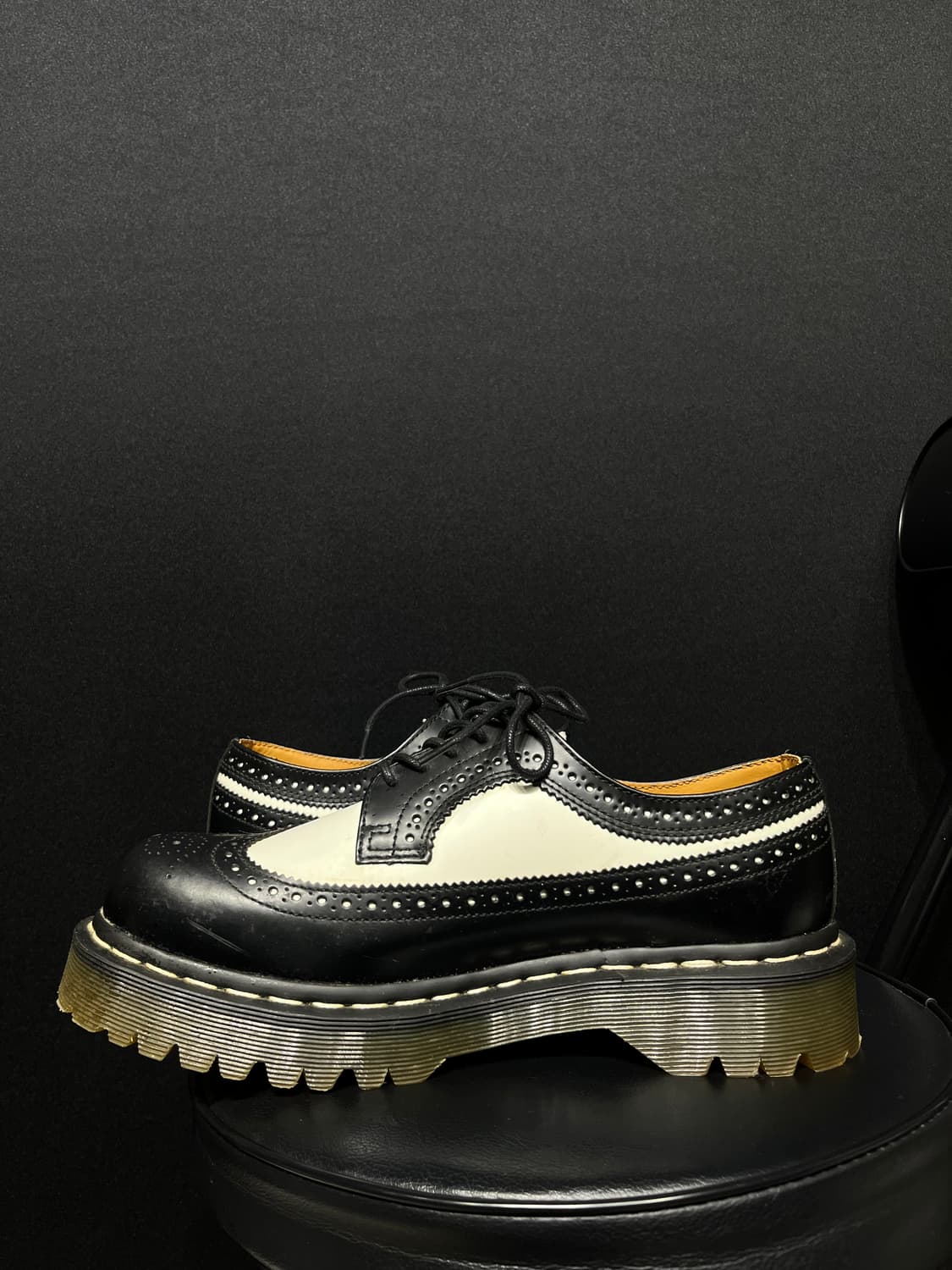 닥터마틴 블랜앤화이트 스므스 로퍼 상품이미지6