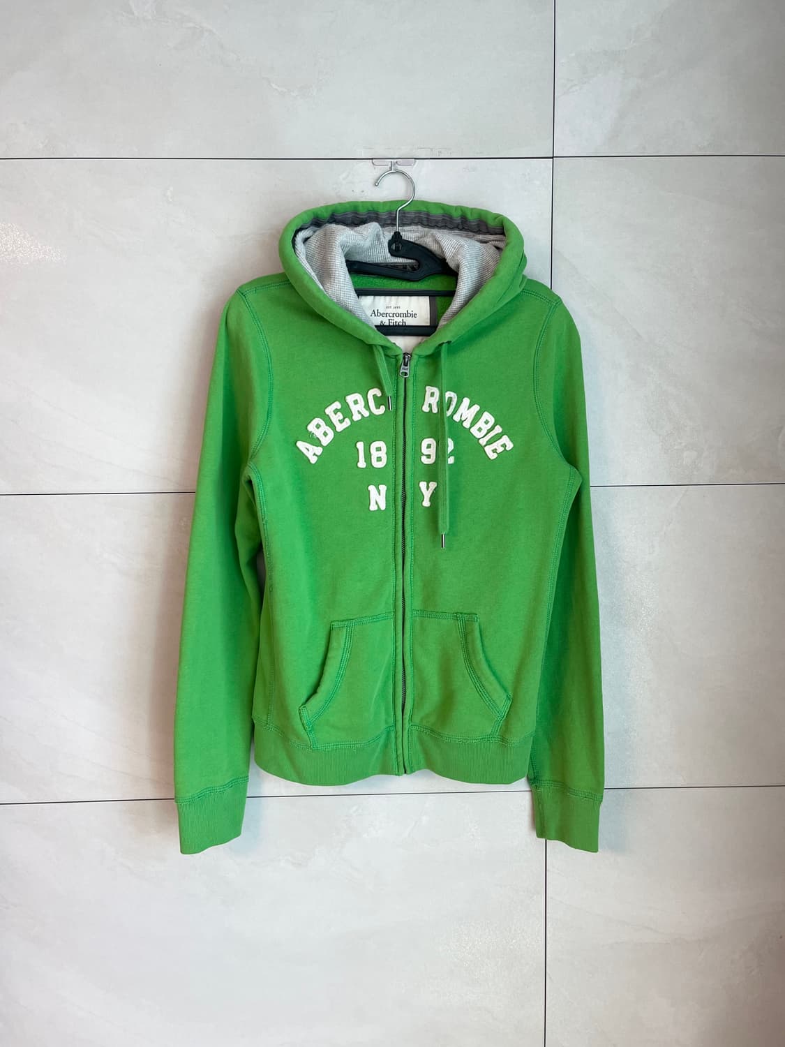 아베크롬비 스펠로고 뉴욕 딱붙핏 대장 후드집업 그린 [L] 상품이미지1