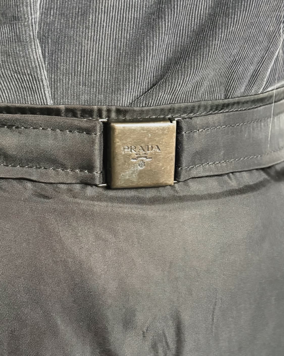 프라다 프론트버클 나일론 스커트 상품이미지2