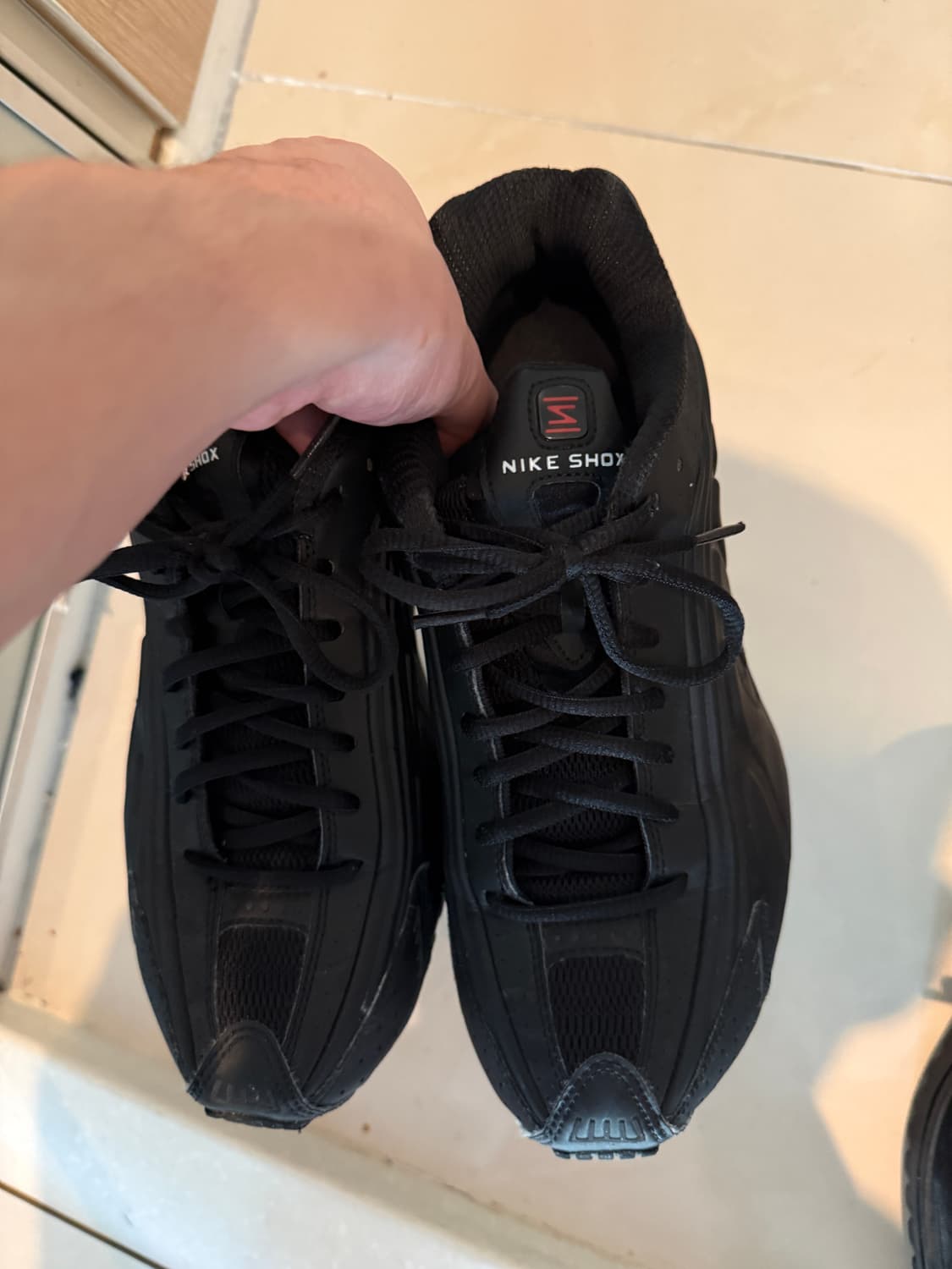 나이키 샥스 R4 블랙 280 상품이미지3