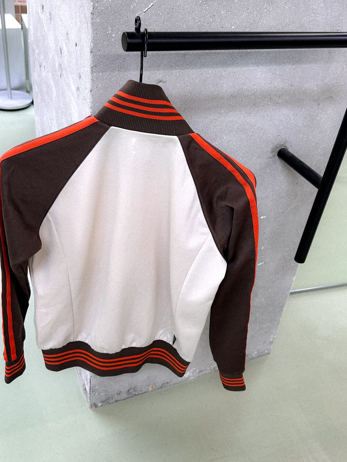 adidas brown/cream track zip up 상품이미지3
