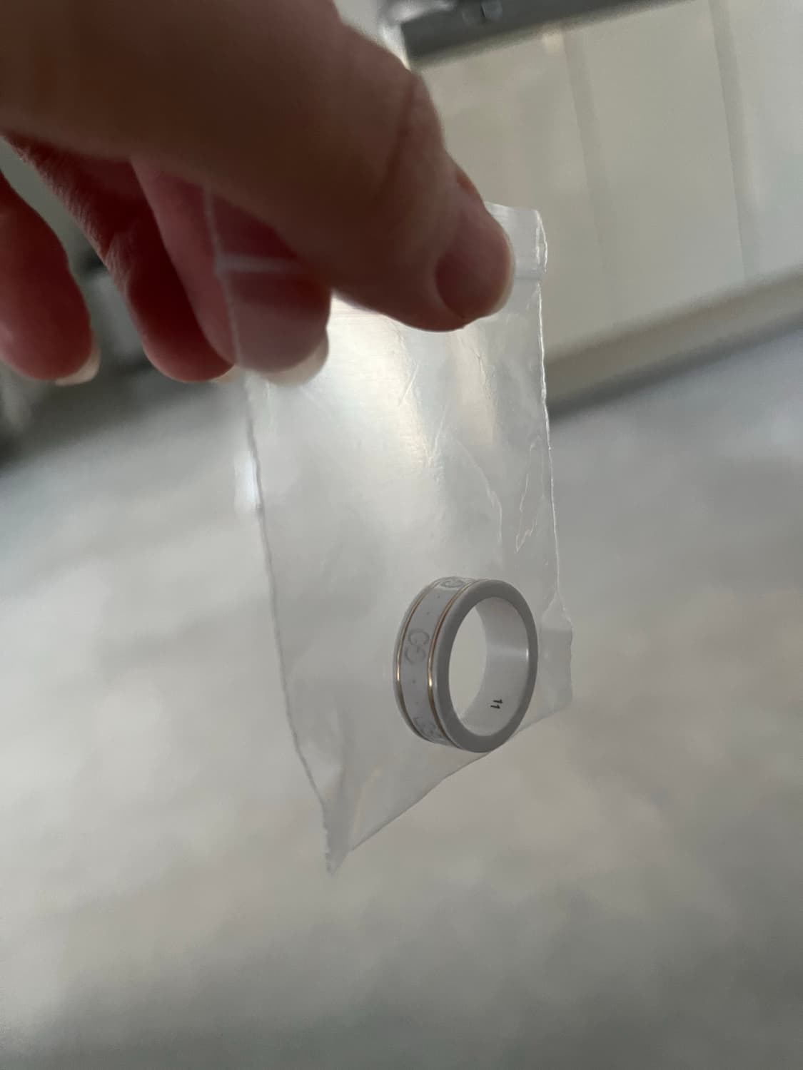 구찌 인터로킹 화이트 반지 18k 11호 상품이미지2