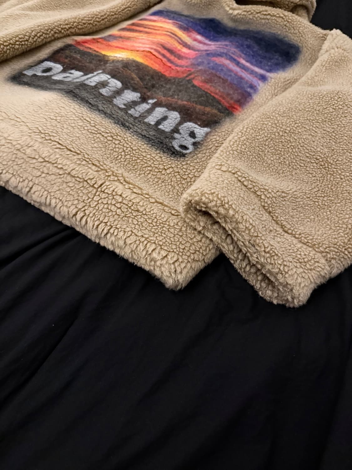 더블렛 남산 타워 페인팅 플리스 자켓 상품이미지3