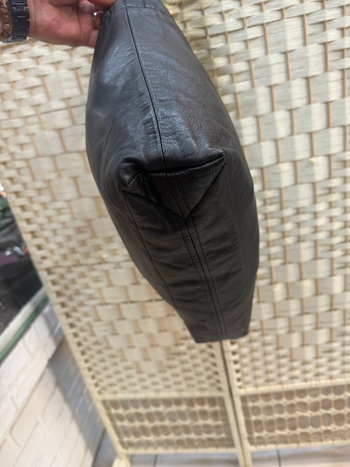 정품 요지야마모토 크로스백 팝니다 상품이미지6