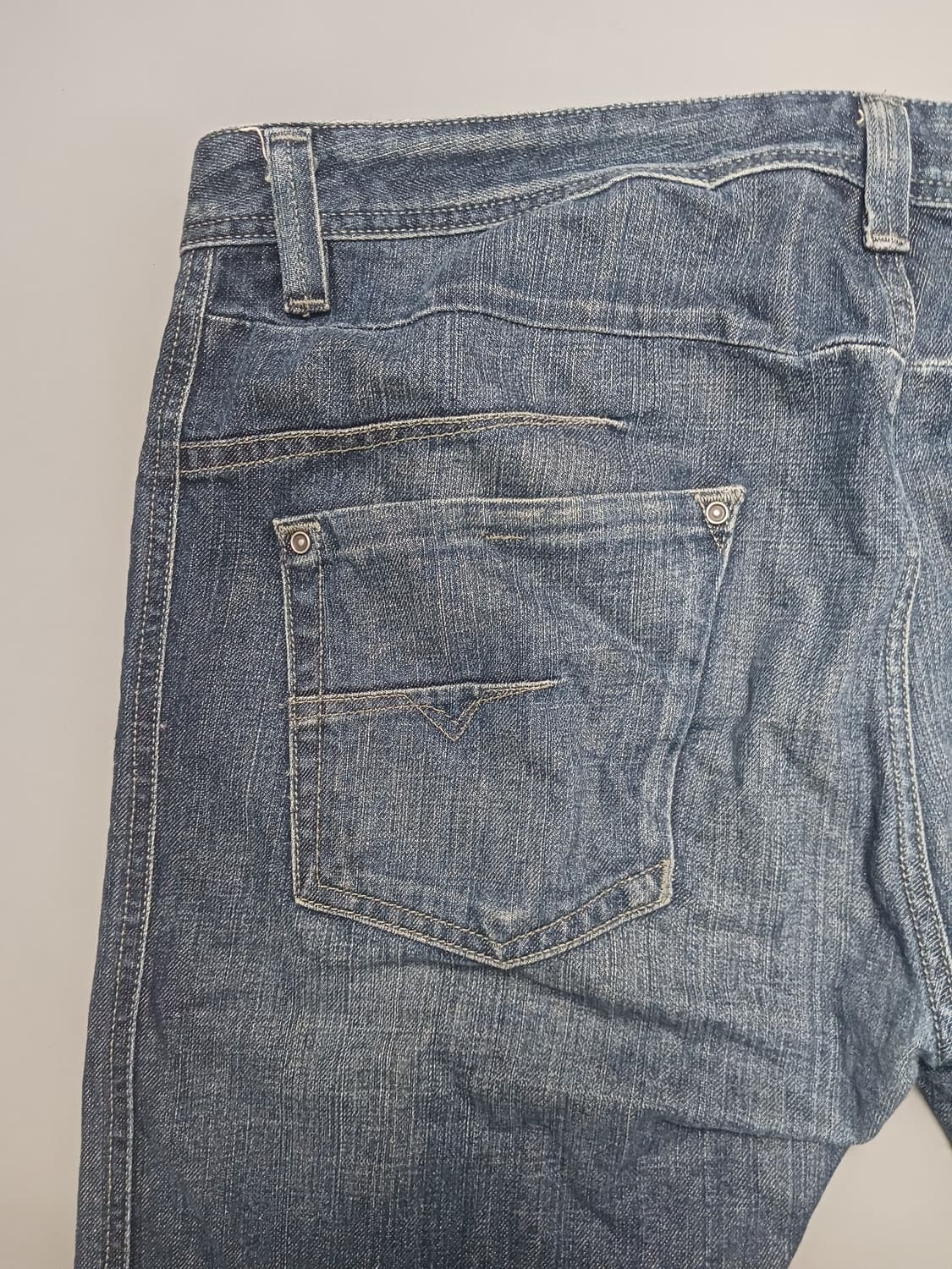 [36] 디젤 대런 워시 0RZ31 레귤러 슬림 테이퍼드진 청바지 상품이미지8