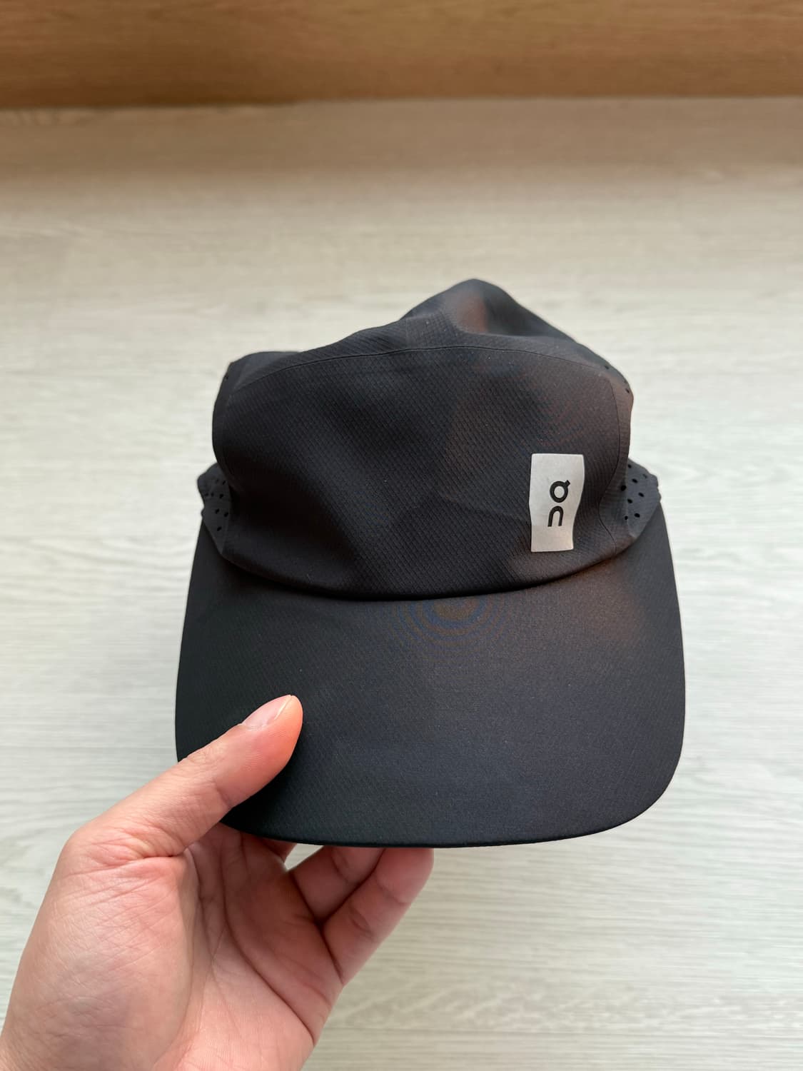 온 러닝 라이트웨이트 캡 블랙 상품이미지2