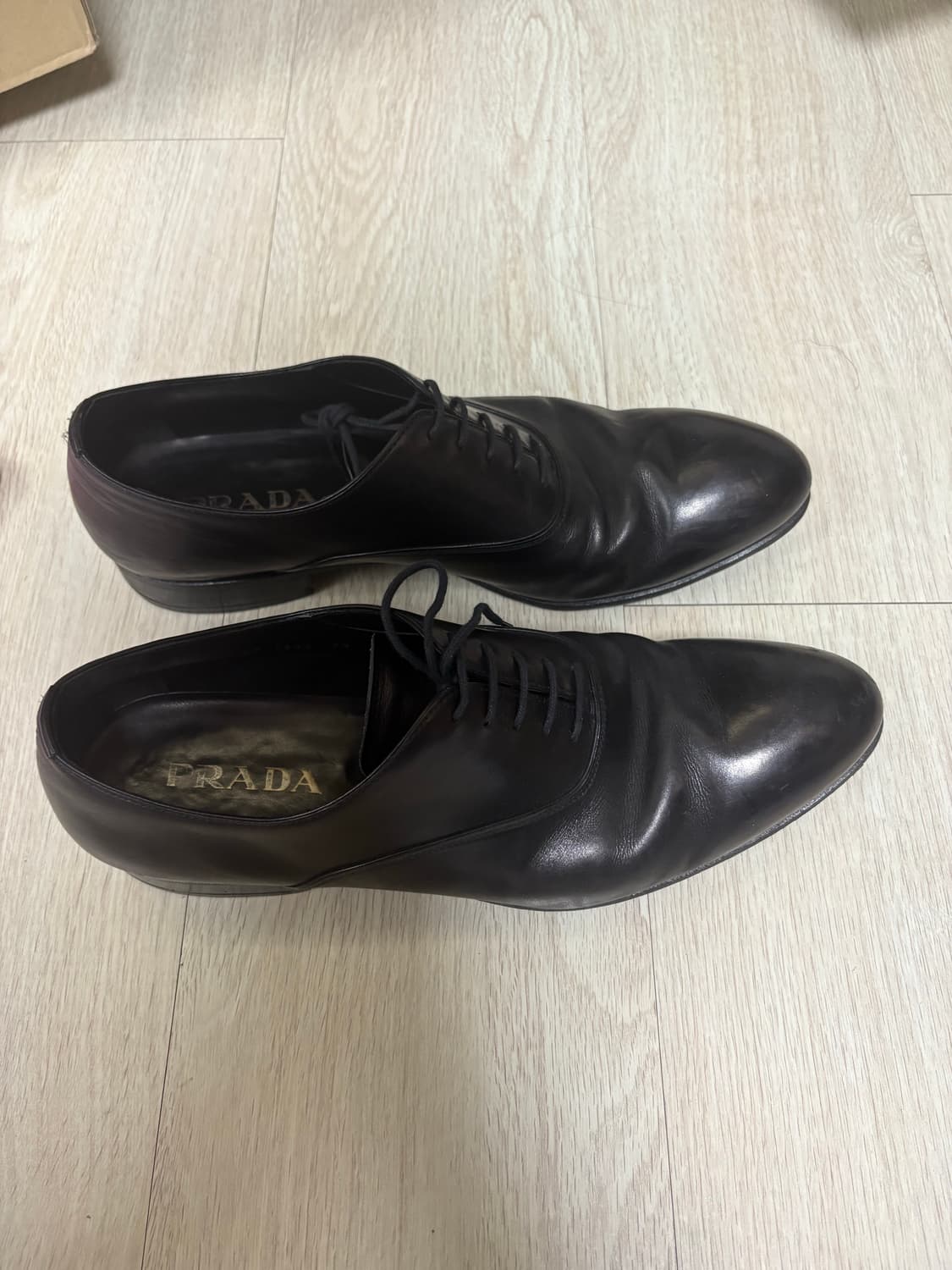 프라다 더비 상품이미지2