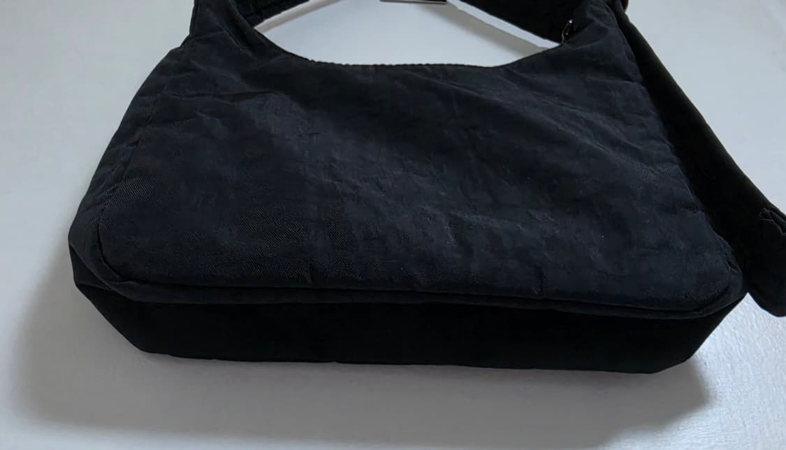 (새상품) Baggu 미니 나일론 숄더백 블랙 상품이미지3