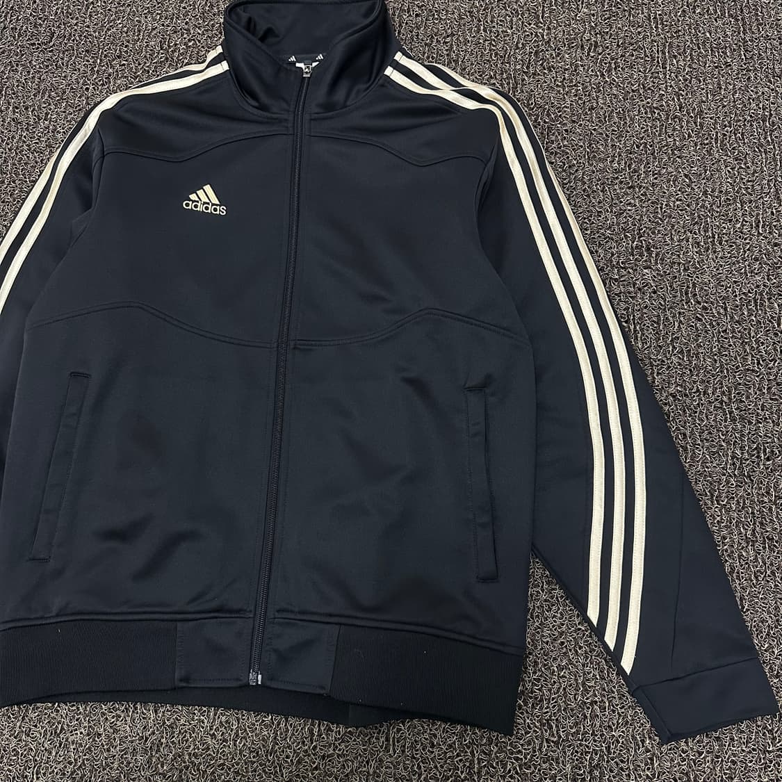 아디다스 삼선 트랙탑 골드띠 져지 집업 블랙 XL 상품이미지3